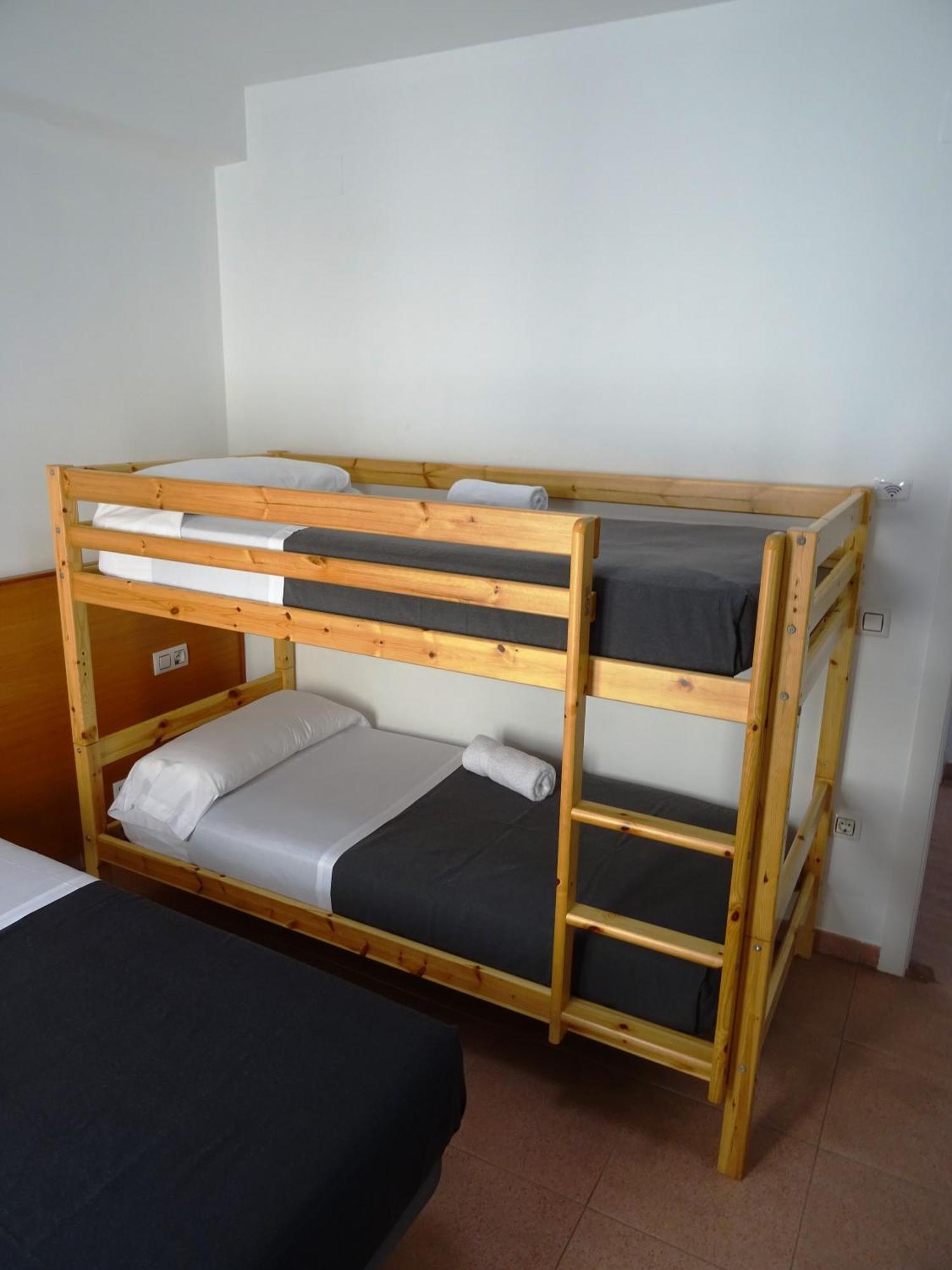 Apartamento Center Plaza Figueres Figueras Exterior foto
