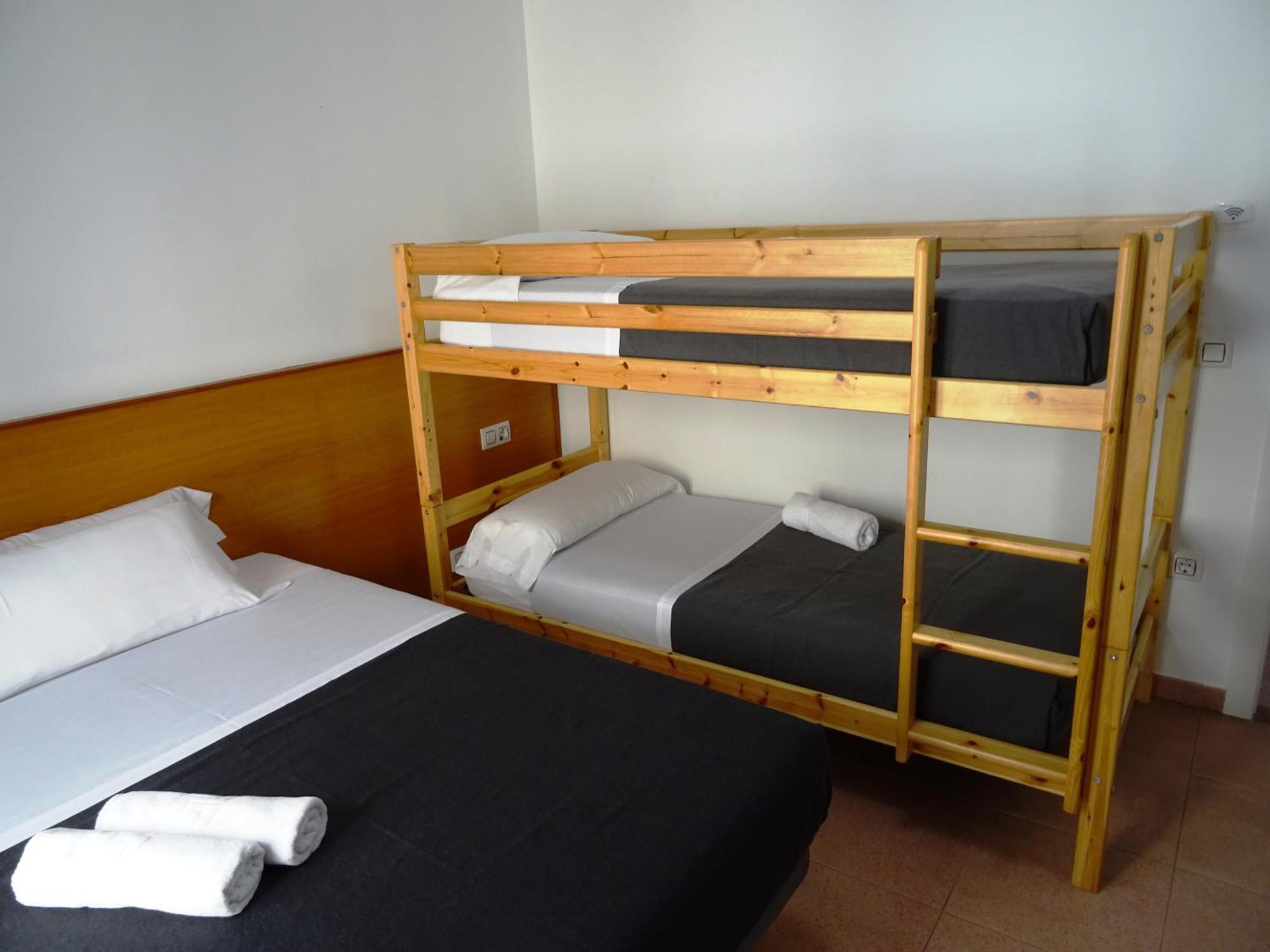 Apartamento Center Plaza Figueres Figueras Exterior foto